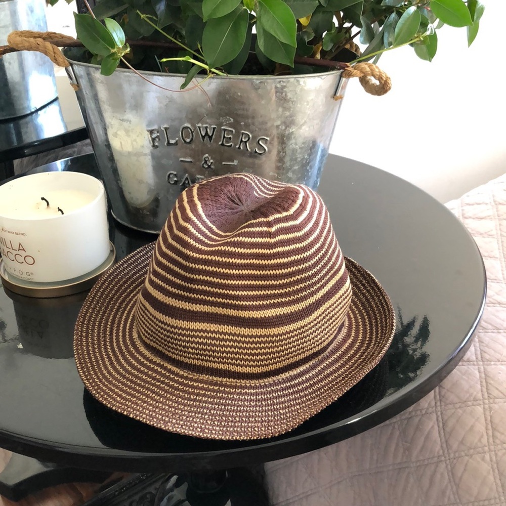 Packable vacation fedora